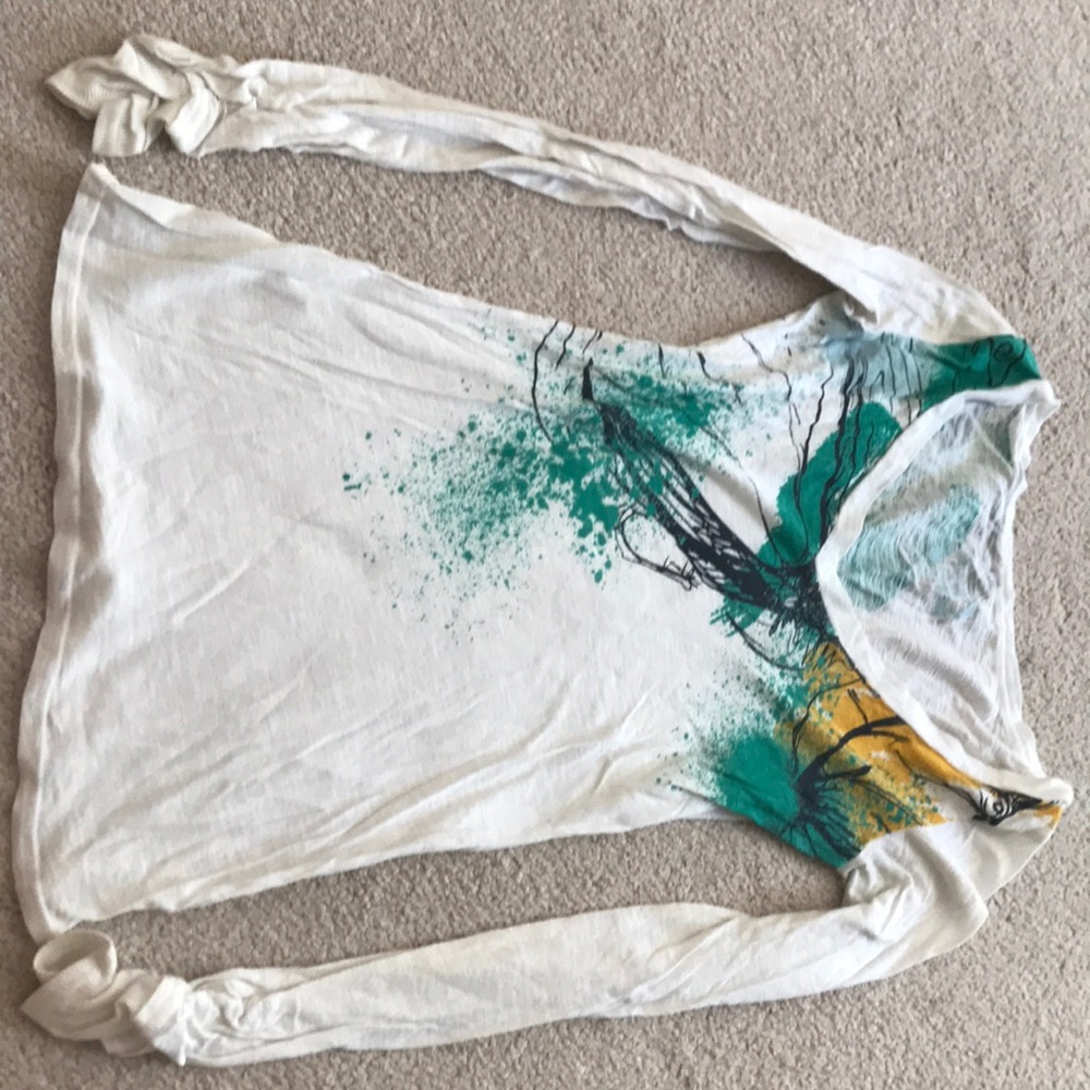 Printed lightweight v neck long sleeve